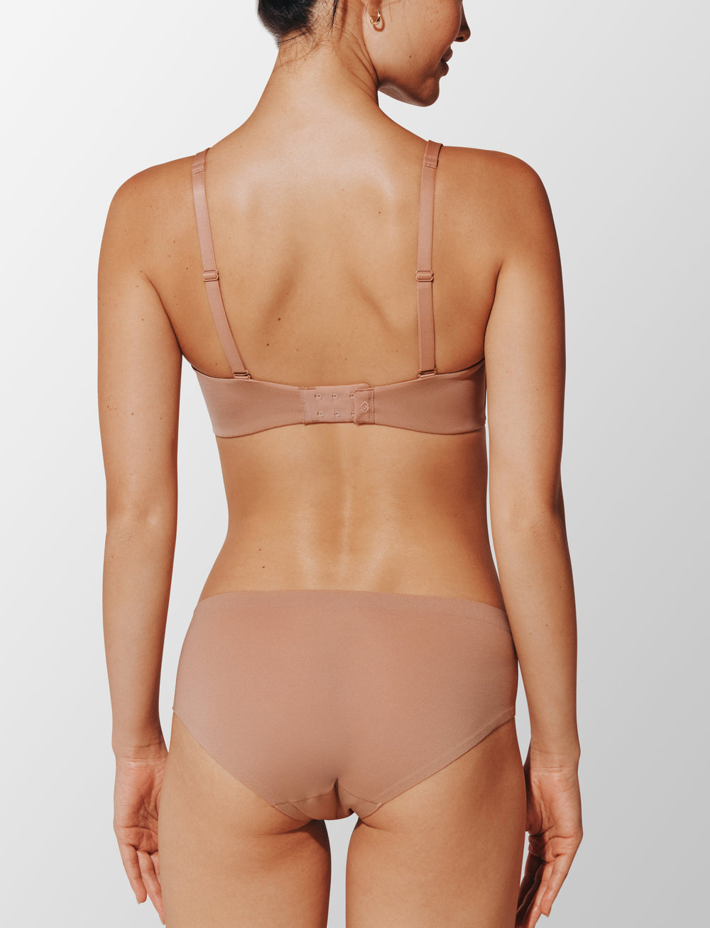 Mocha Thermoregulating TempSync™ Wireless Plunge Bra - Thirdlove near me