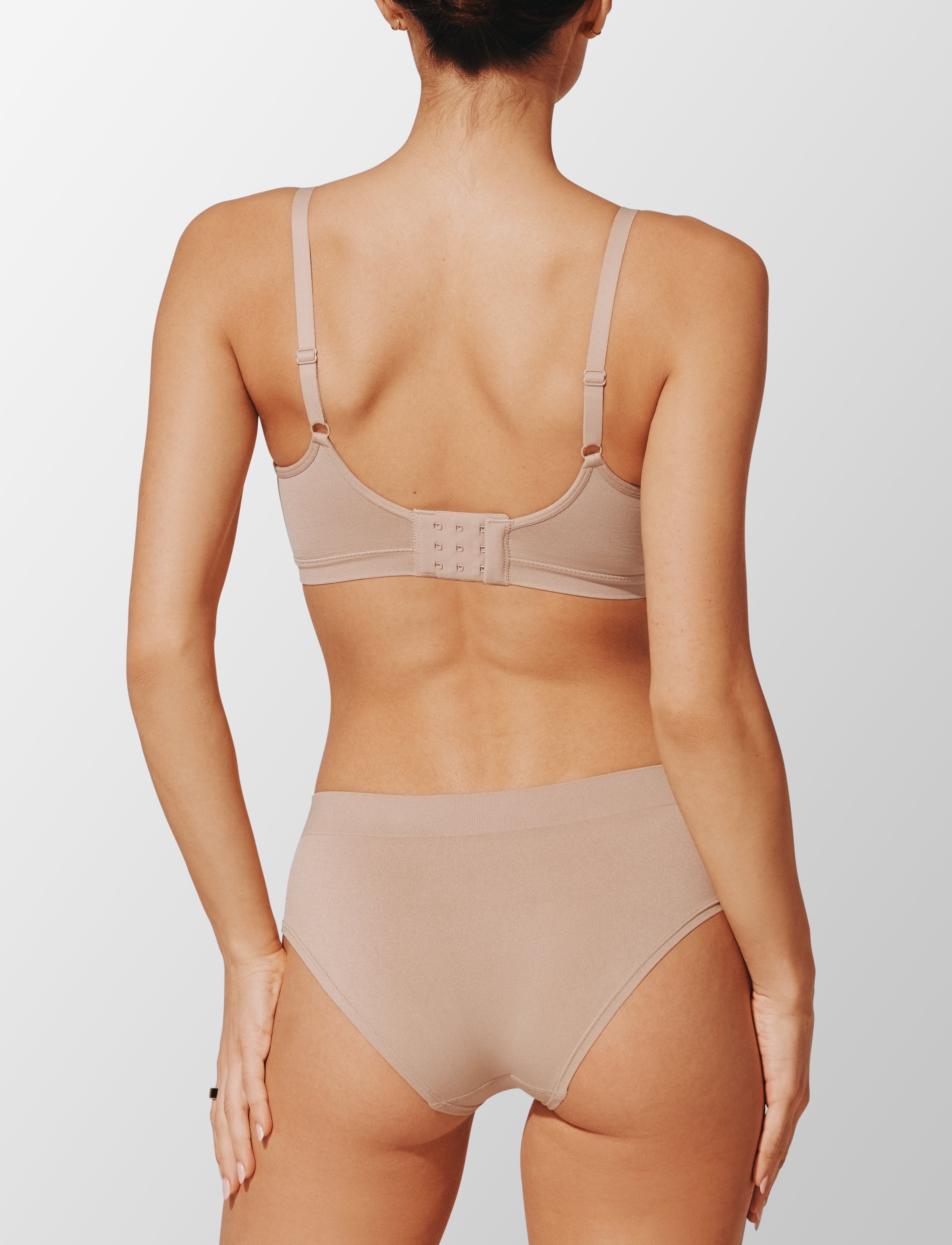 Taupe Form 360 Fit™ Wireless Bra - Thirdlove near me