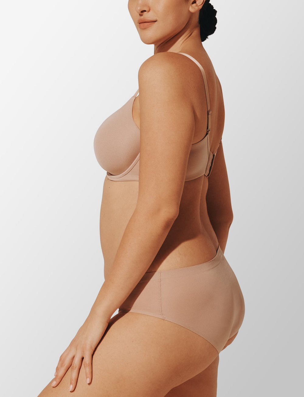 Thermoregulating Wireless Cooling Bra in Taupe - Cooling Bra For Menopause in Nude - Thirdlove US